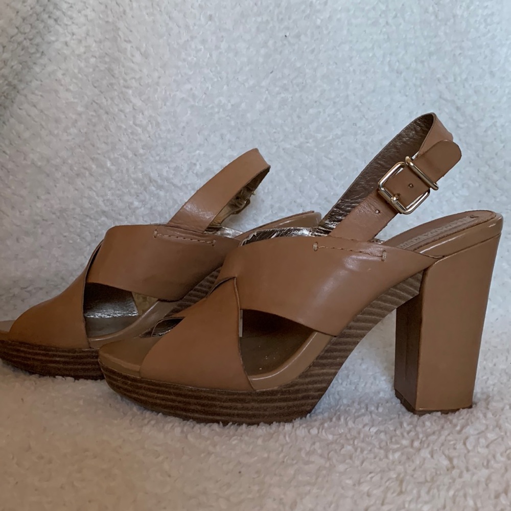 Banana Republic Tan Leather Platform Sandal Heels
